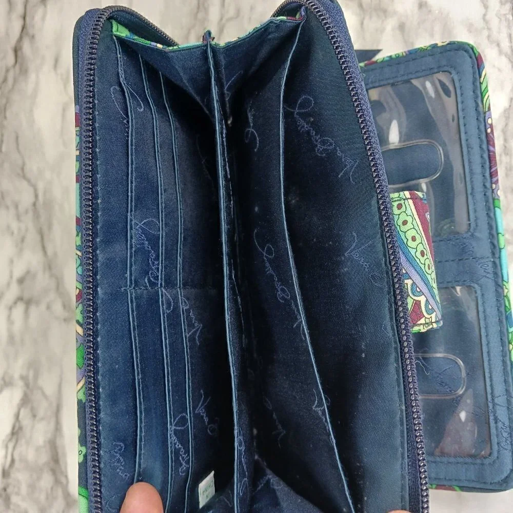 VERA BRADLEY RHYTHM & BLUES PATTERN TURN LOCK WALLET WOMEN